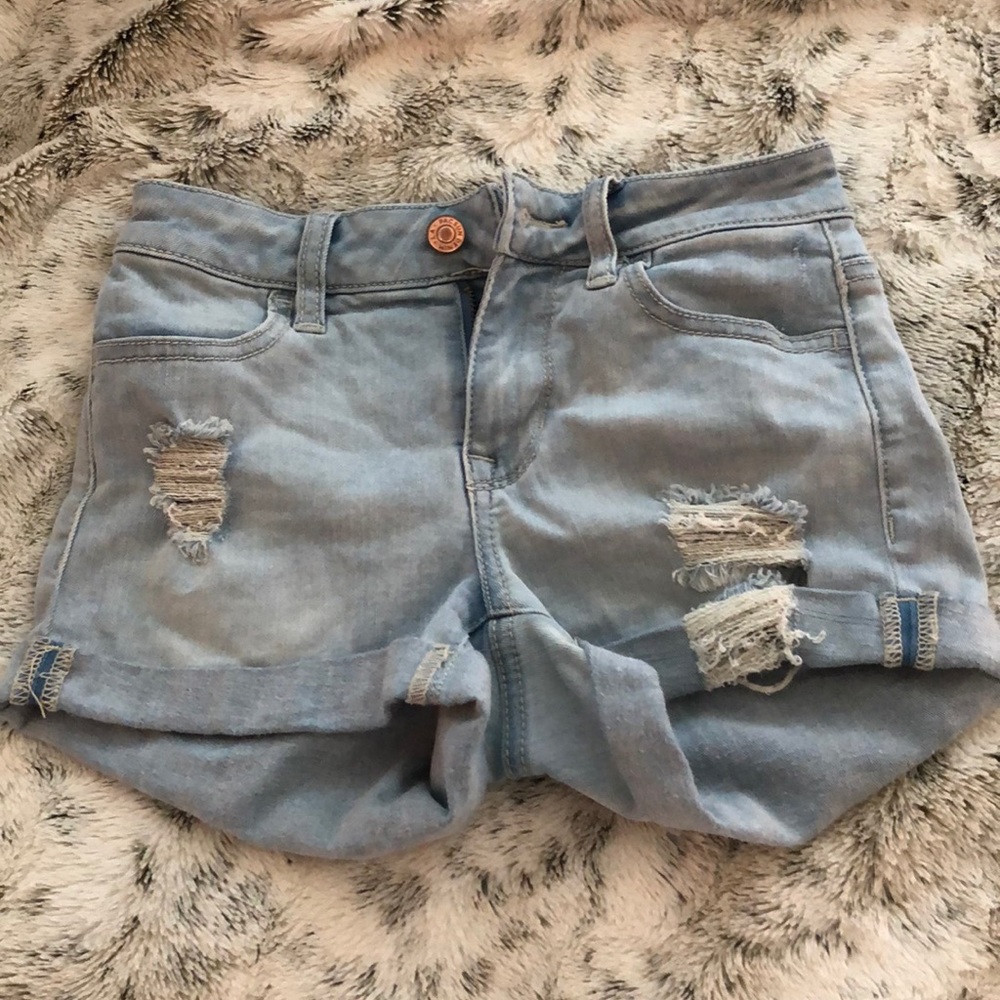 Light washy jean shorts